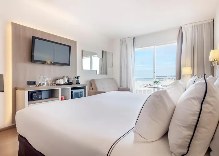 Melia Hotel 4*